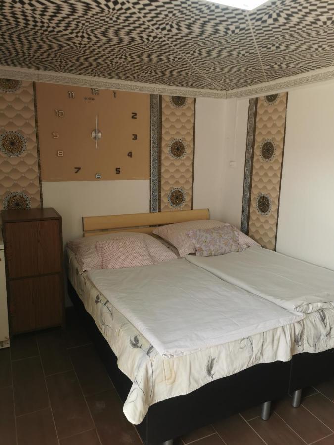 Edit Vendeghaz Tiszaújváros Zimmer foto
