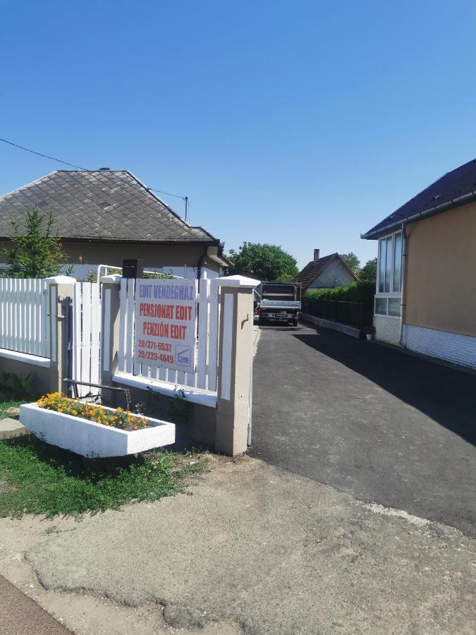 Edit Vendeghaz Tiszaújváros Exterior foto