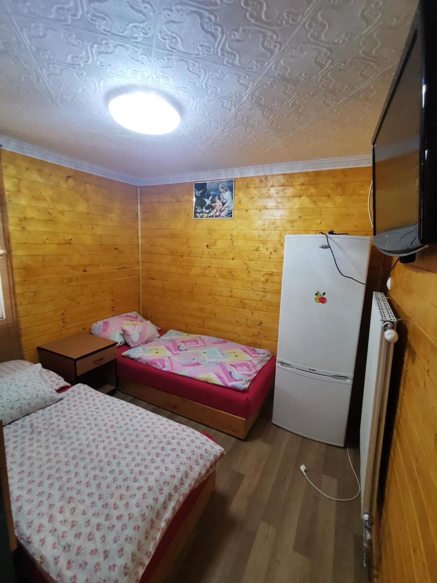 Edit Vendeghaz Tiszaújváros Zimmer foto