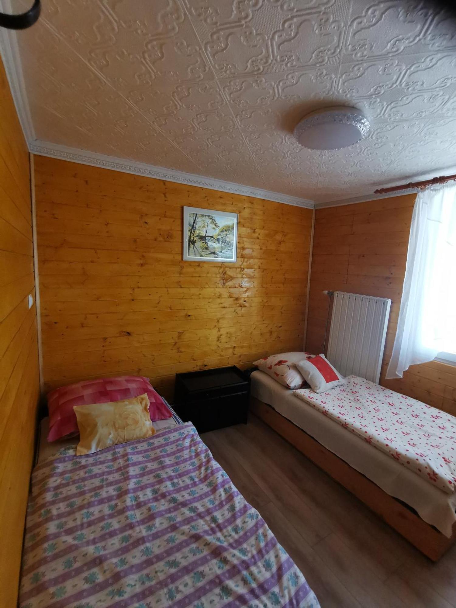 Edit Vendeghaz Tiszaújváros Zimmer foto