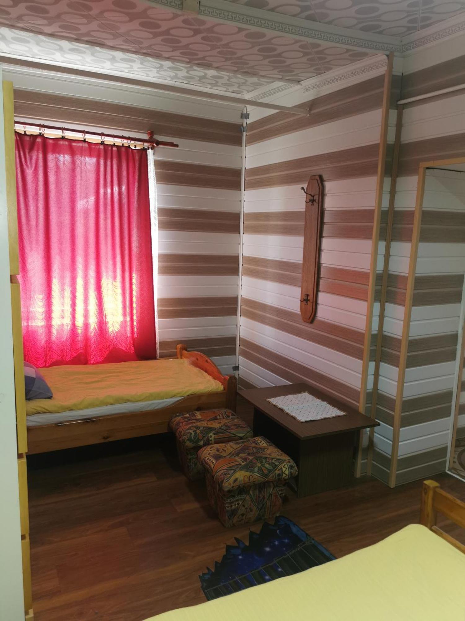 Edit Vendeghaz Tiszaújváros Zimmer foto
