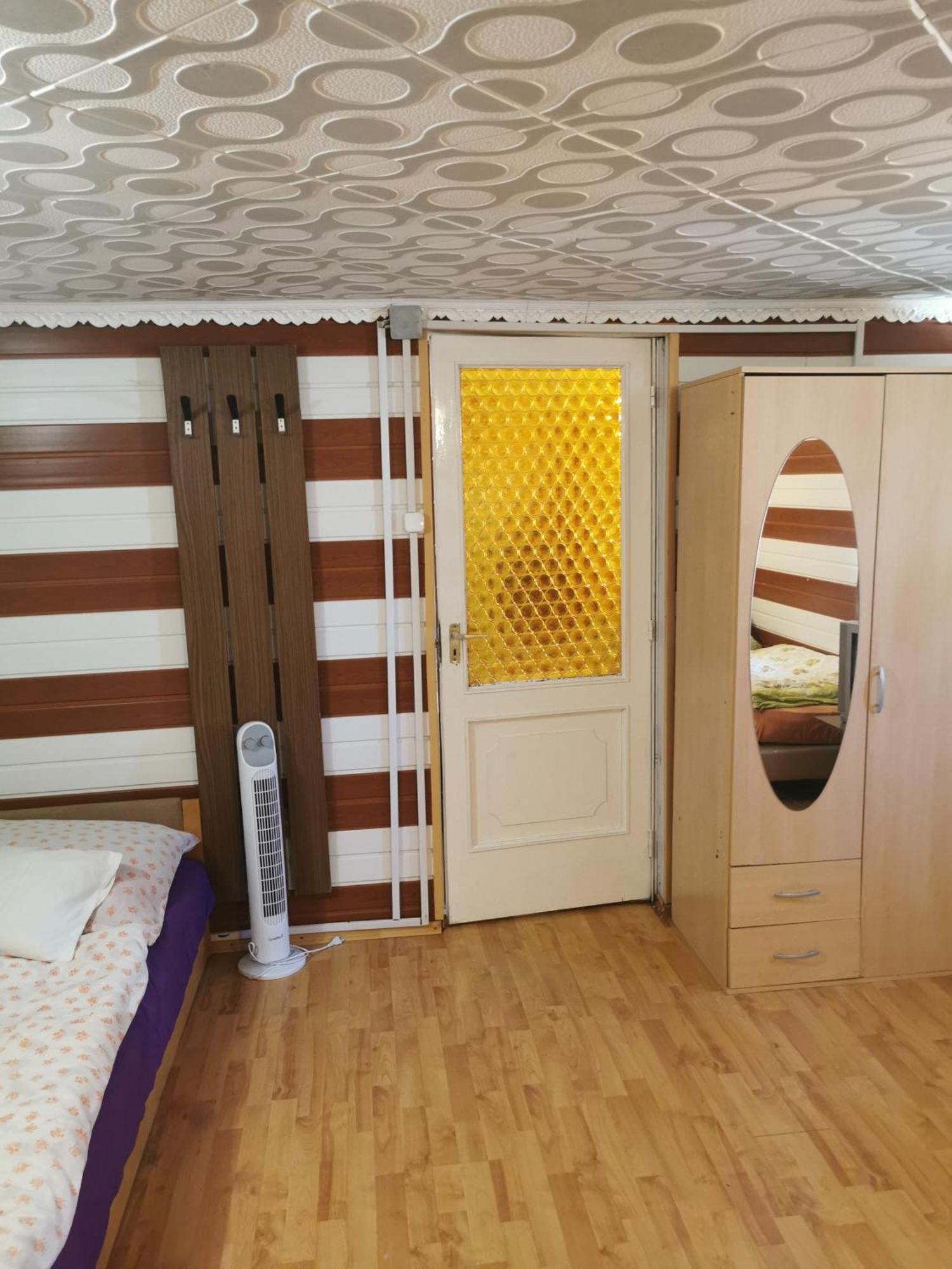 Edit Vendeghaz Tiszaújváros Zimmer foto