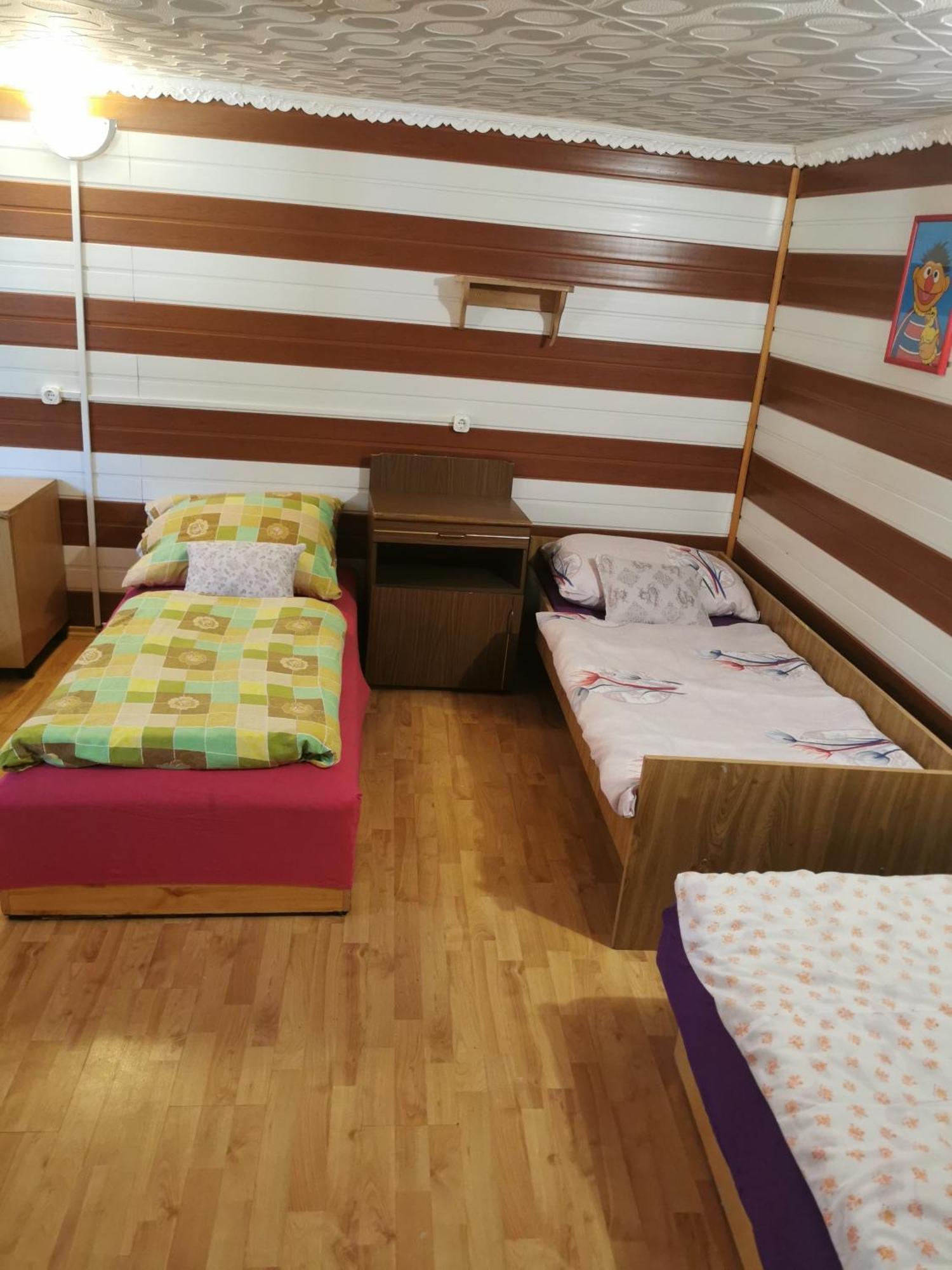 Edit Vendeghaz Tiszaújváros Zimmer foto