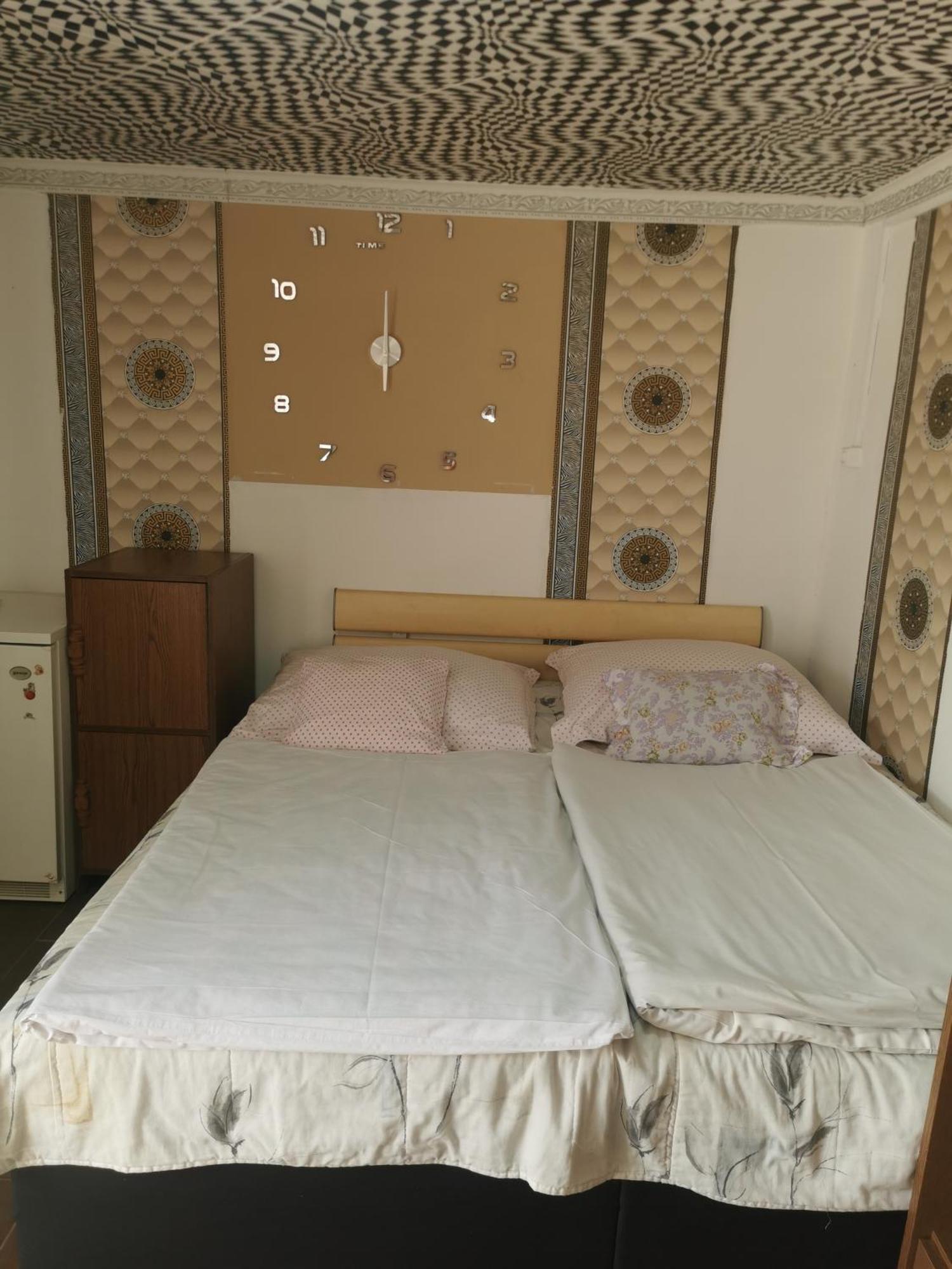 Edit Vendeghaz Tiszaújváros Zimmer foto